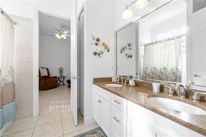 Jack n Jill Guest Rooms Bath