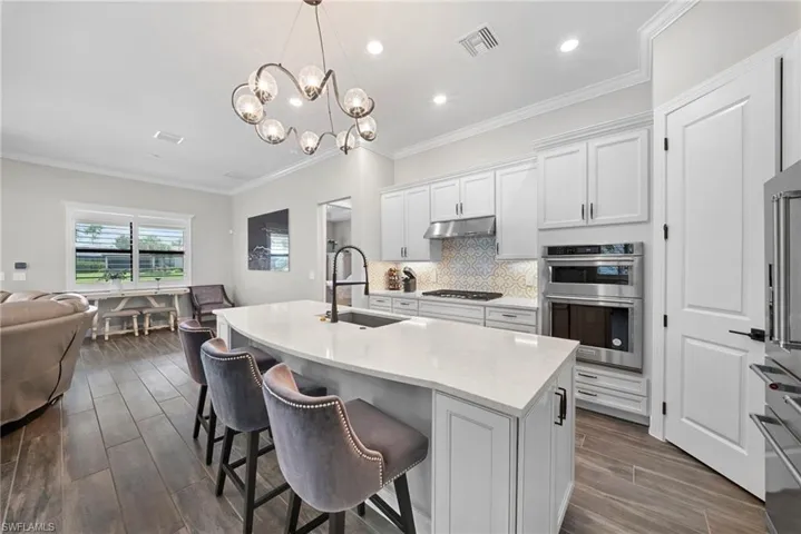9811 Everglades Dr, Naples, Florida 34120