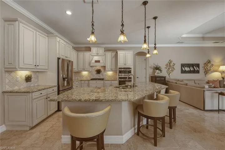 9505 Campanile Cir, Naples, Florida 34114