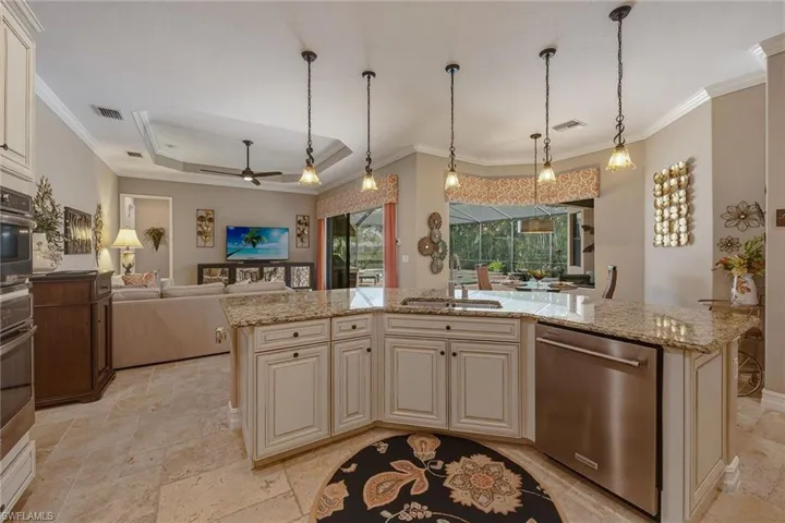 9505 Campanile Cir, Naples, Florida 34114