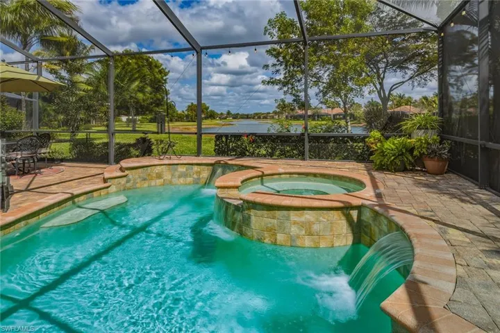 9505 Campanile Cir, Naples, Florida 34114