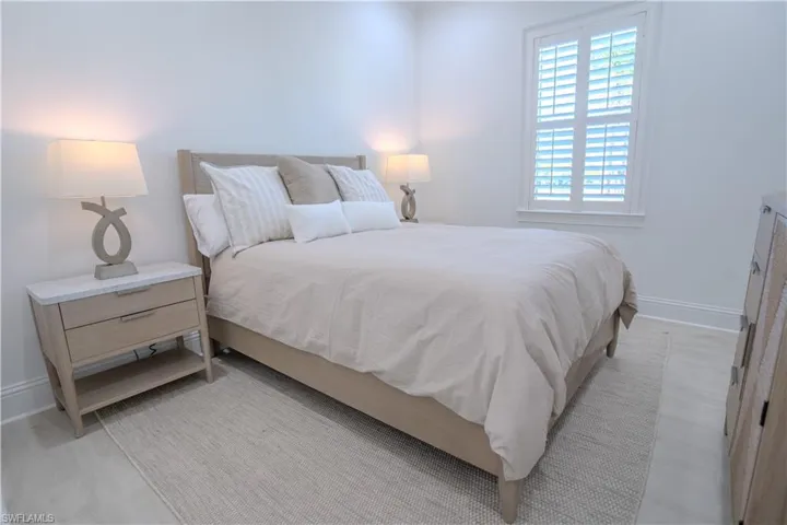 Bedroom with baseboards