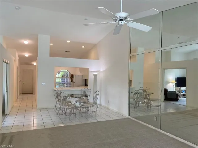 8095  Palomino  DR, Naples, FL 34113