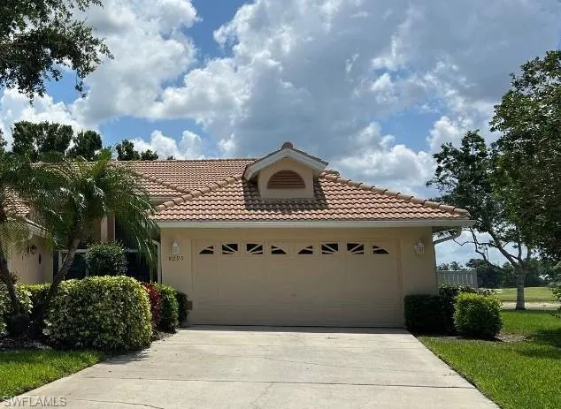 8095  Palomino  DR, Naples, FL 34113