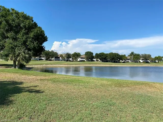 8095  Palomino  DR, Naples, FL 34113