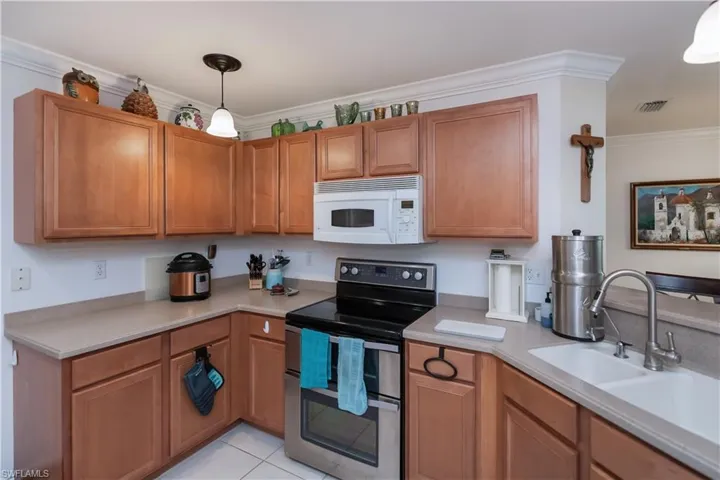2831 Van Buren Pkwy, Cape Coral Fl 33993