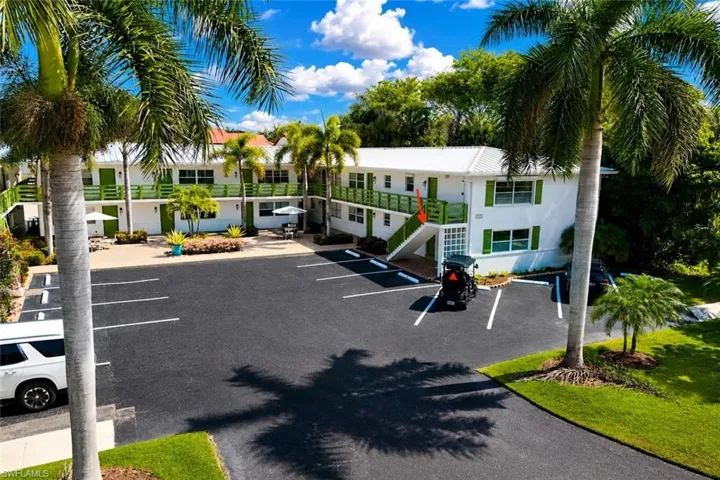 975 9th Ave S 11, Naples, Florida 34102