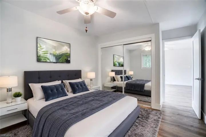 975  9th S AVE, Naples, FL 34102
