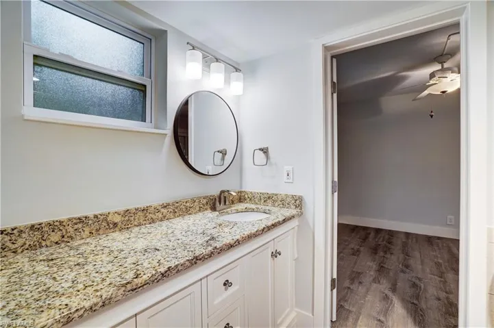 975 9th Ave S 11, Naples, Florida 34102
