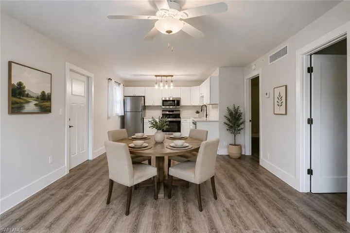 975  9th S AVE, Naples, FL 34102