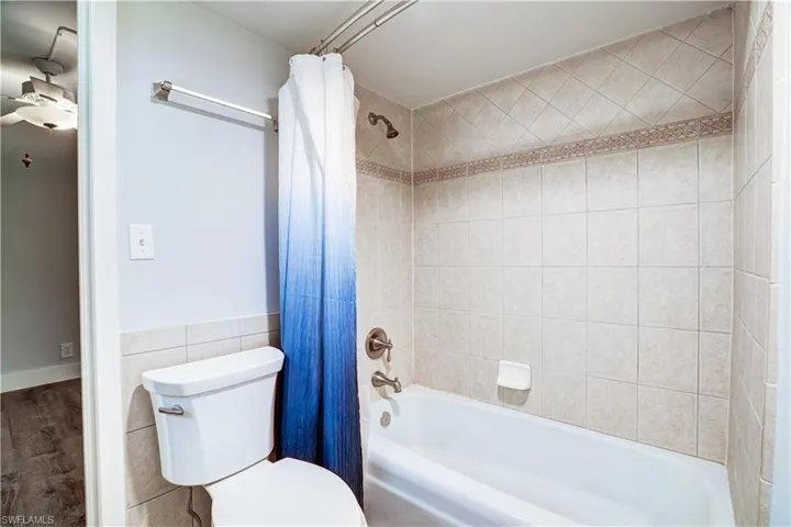 975  9th S AVE, Naples, FL 34102
