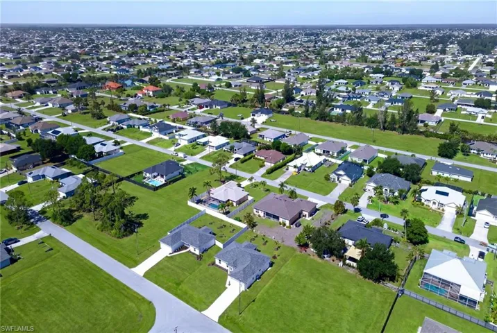 1124 Nw 19th Ave, Cape Coral, Florida 33993
