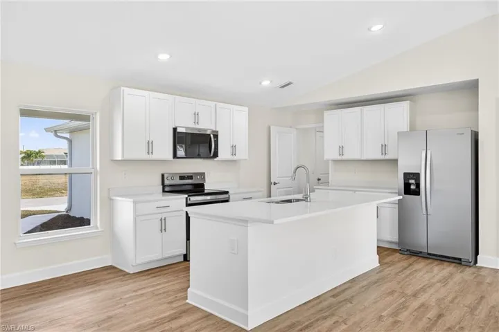 1124 Nw 19th Ave, Cape Coral, Florida 33993
