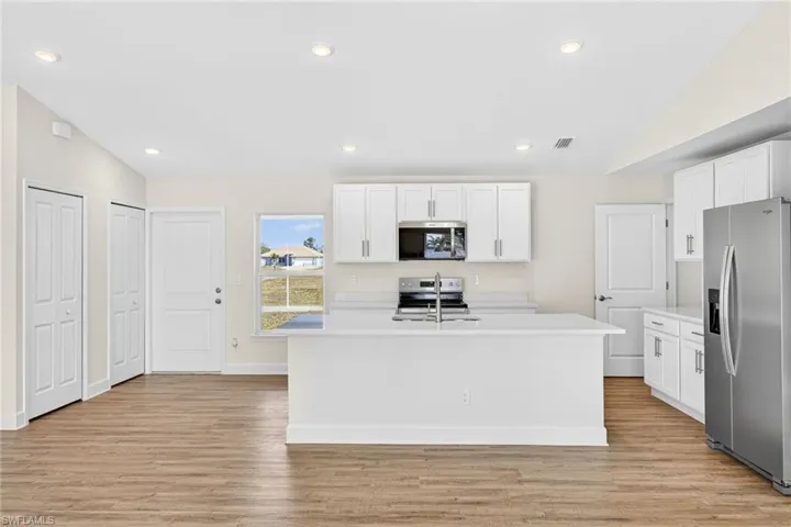 1124 Nw 19th Ave, Cape Coral, Florida 33993