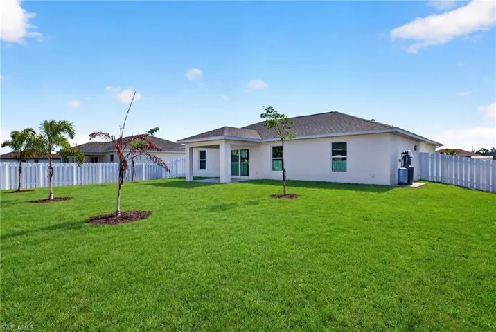 1124 Nw 19th Ave, Cape Coral, Florida 33993