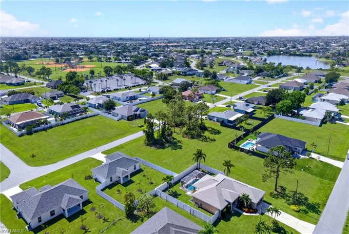 1124 Nw 19th Ave, Cape Coral, Florida 33993