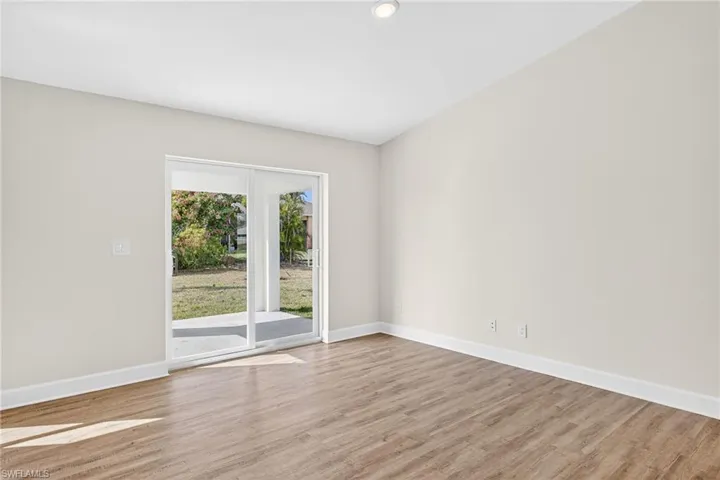 1124 Nw 19th Ave, Cape Coral, Florida 33993