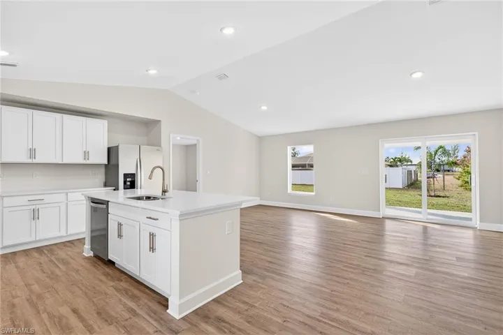1124 Nw 19th Ave, Cape Coral, Florida 33993