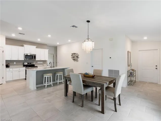 3801 Treasure Oak Way, Fort Myers, Florida 33905