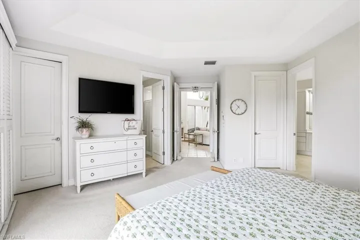 7897 Cocobay Dr, Naples, Florida 34108