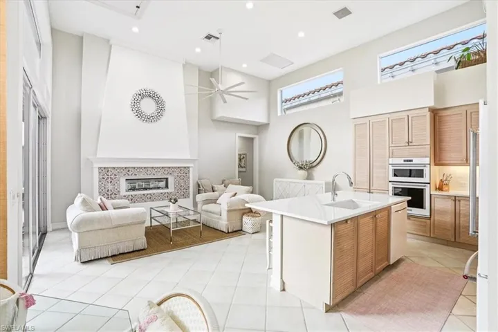 7897 Cocobay Dr, Naples, Florida 34108