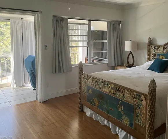 800  River Point  DR, Naples, FL 34102