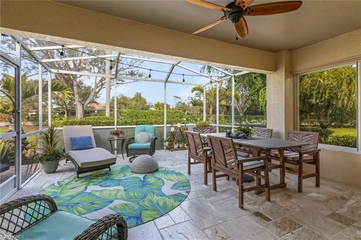 Lanai featuring ceiling fan
