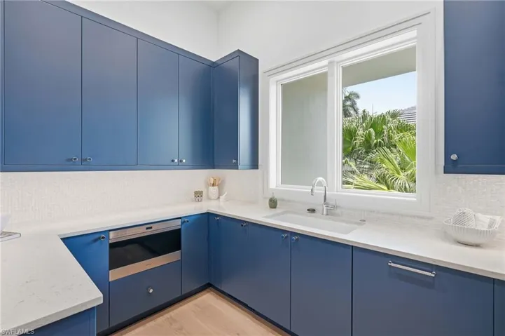 636 Fountainhead Ln, Naples, Florida 34103