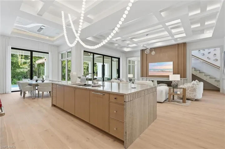 636 Fountainhead Ln, Naples, Florida 34103