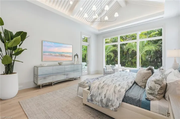 636 Fountainhead Ln, Naples, Florida 34103