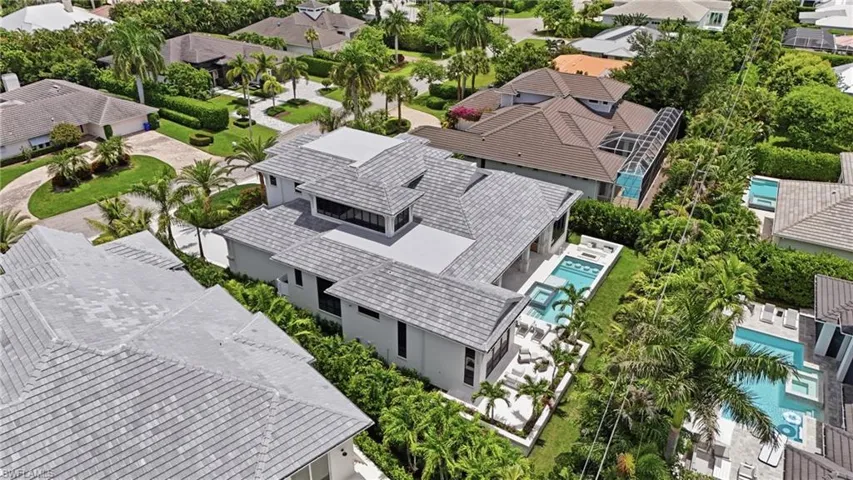 636 Fountainhead Ln, Naples, Florida 34103