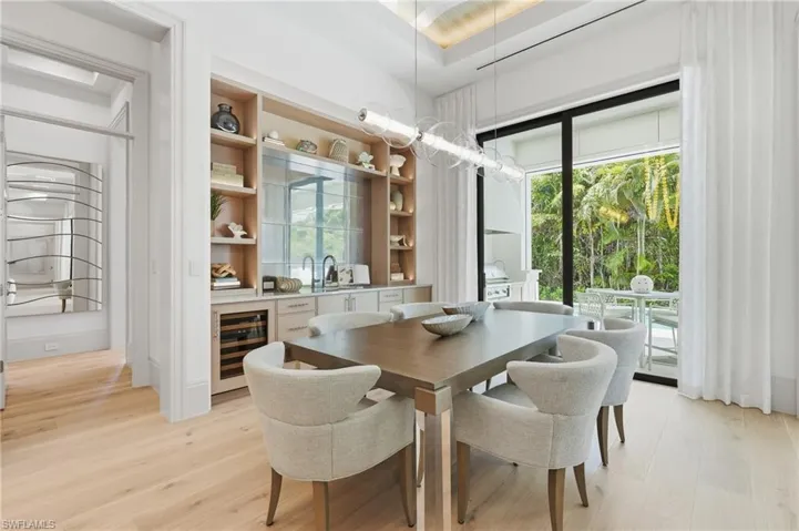 636 Fountainhead Ln, Naples, Florida 34103
