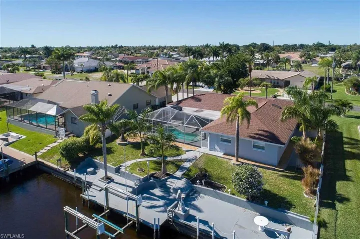 2633 Se 19th Pl, Cape Coral, Florida 33904