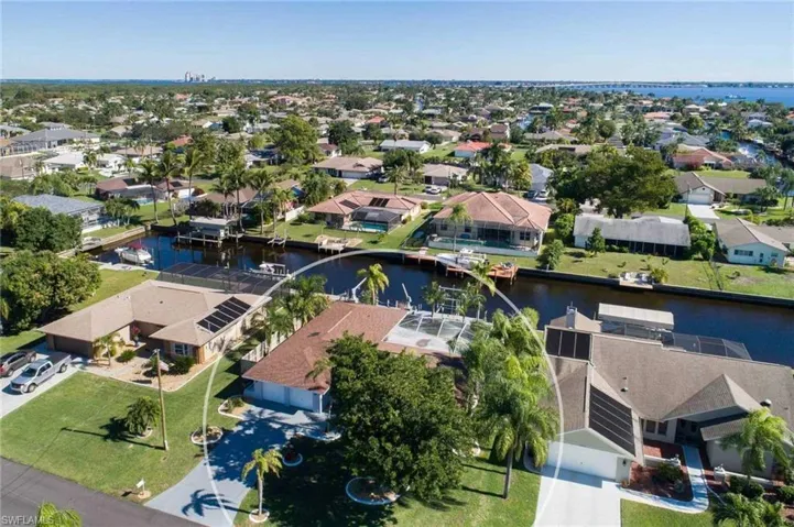 2633 Se 19th Pl, Cape Coral, Florida 33904