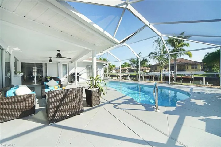 2633 Se 19th Pl, Cape Coral, Florida 33904