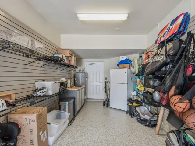 9502 Napoli Ln 26201, Naples, Florida 34113