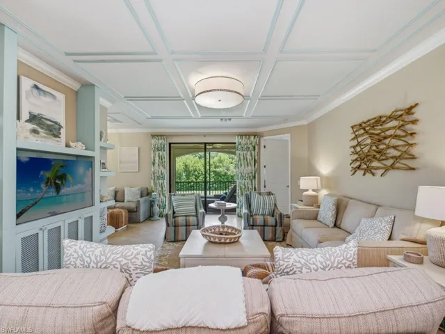 9502 Napoli Ln 26201, Naples, Florida 34113