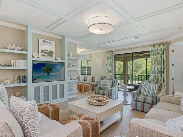 9502 Napoli Ln 26201, Naples, Florida 34113
