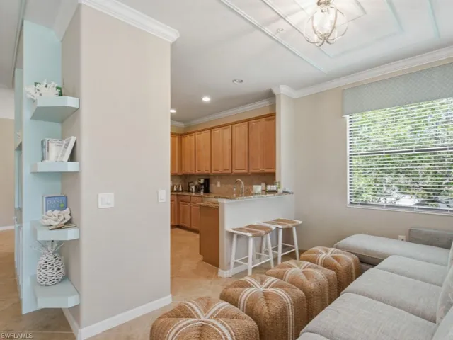 9502 Napoli Ln 26201, Naples, Florida 34113