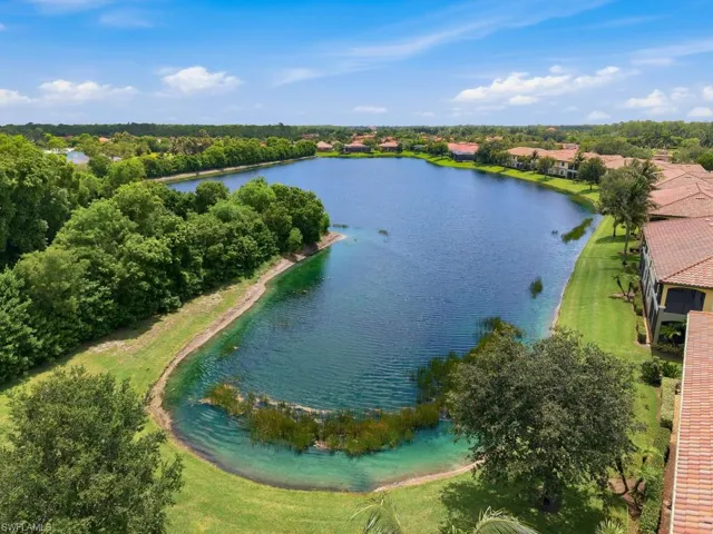 9502 Napoli Ln 26201, Naples, Florida 34113