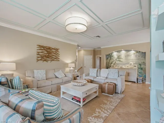 9502 Napoli Ln 26201, Naples, Florida 34113