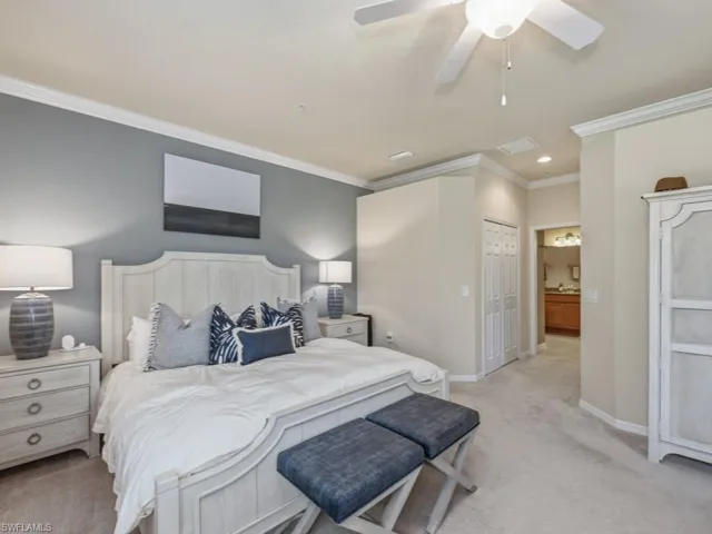 9502 Napoli Ln 26201, Naples, Florida 34113