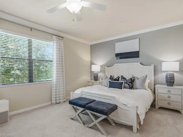 9502 Napoli Ln 26201, Naples, Florida 34113