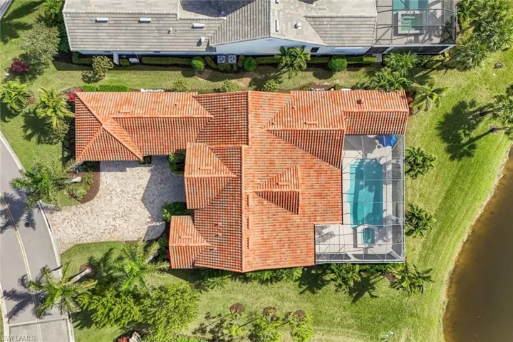 Aerial view of property and surrounding area