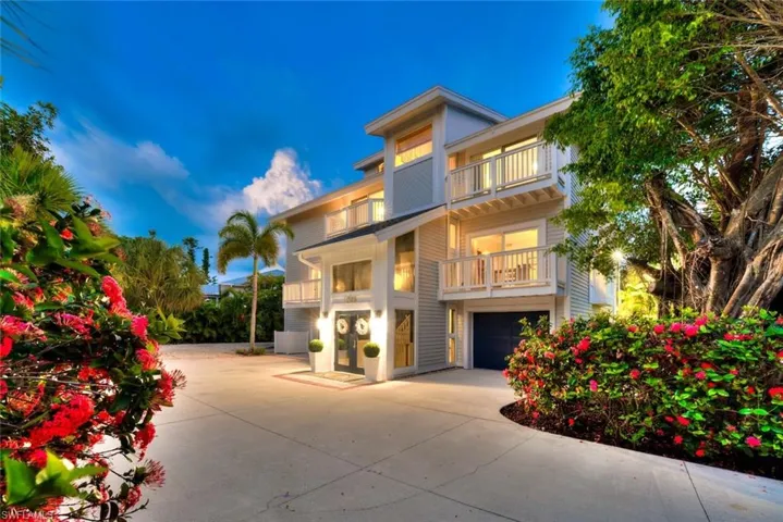 1048 Kings Crown Dr, Sanibel, Florida 33957