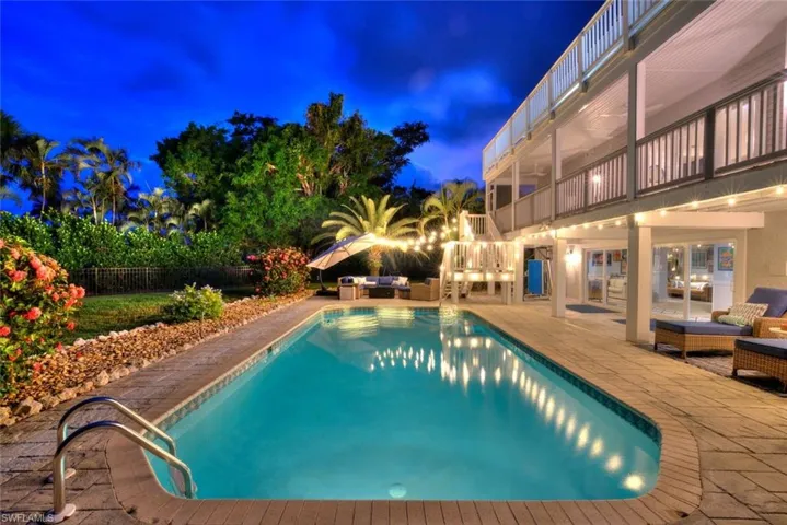 1048 Kings Crown Dr, Sanibel, Florida 33957