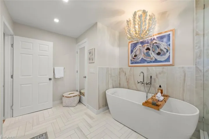 1048 Kings Crown Dr, Sanibel, Florida 33957