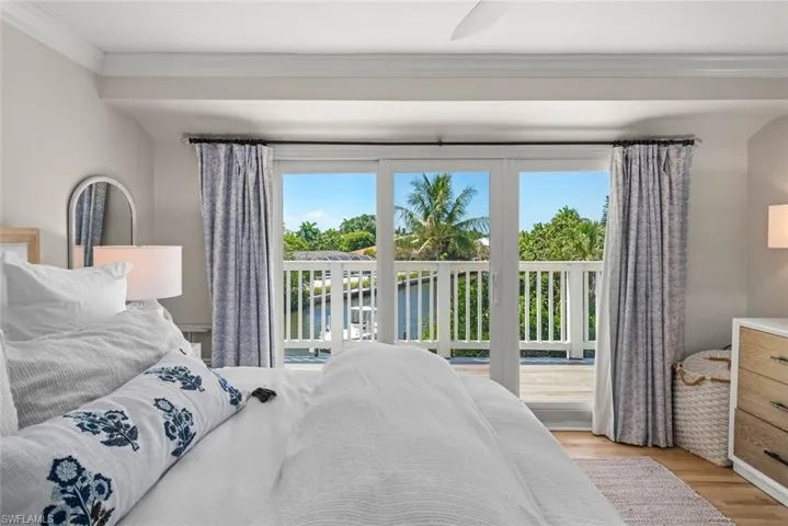 1048 Kings Crown Dr, Sanibel, Florida 33957