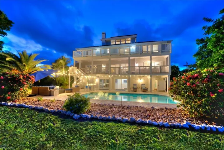 1048 Kings Crown Dr, Sanibel, Florida 33957
