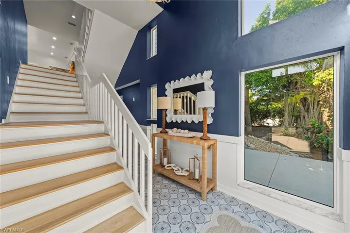 1048 Kings Crown Dr, Sanibel, Florida 33957